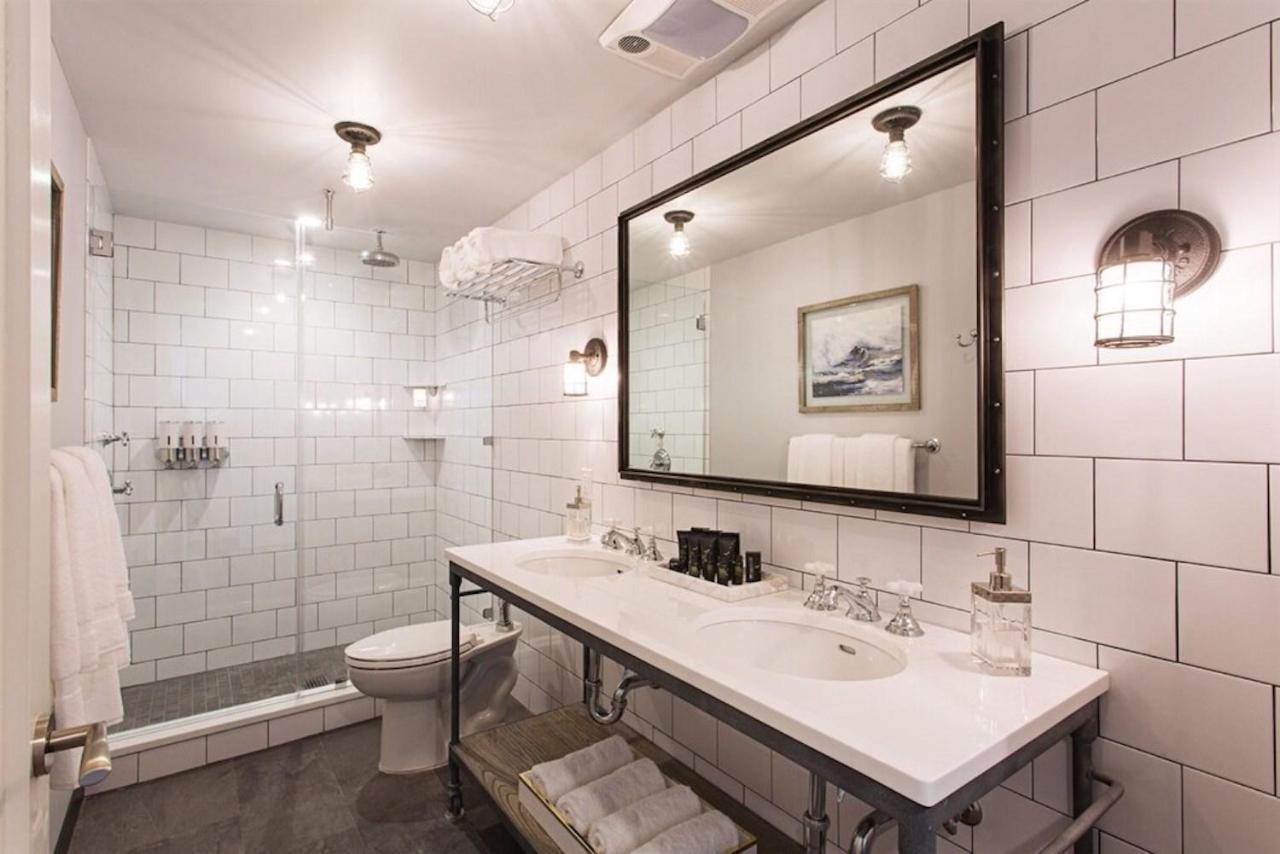 Fathoms Hotel & Marina Port Washington Екстер'єр фото